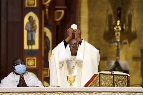 Catholic Mass .